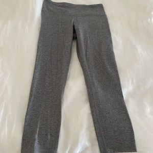 Gray lululemon wunder under leggings